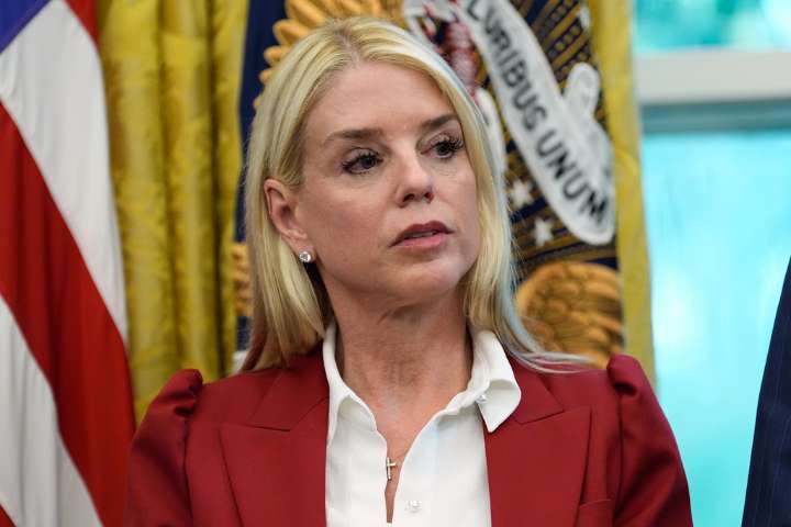 DOJ seeks block on CA laws barring ICE from hiding identities