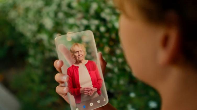 Esta app te permitirá hablar con tus familiares fallecidos🎦