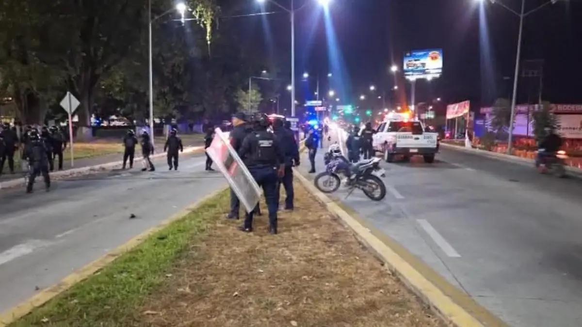 Protestas se encienden en Uruapan; manifestantes destrozan estación del Teleférico