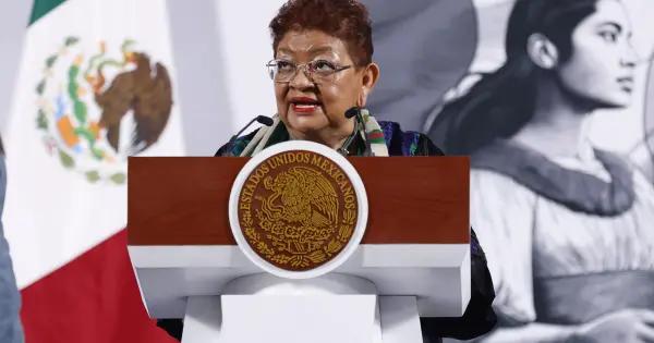 Ernestina Godoy hace los primeros cambios en FGR