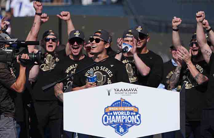 Celebran Dodgers históricos títulos