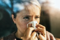 I have a stuffy nose. How do I know if it’s hay fever or a cold?