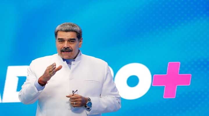Maduro asegura que Venezuela mantiene un diálogo directo y reafirma que la paz es la única opción