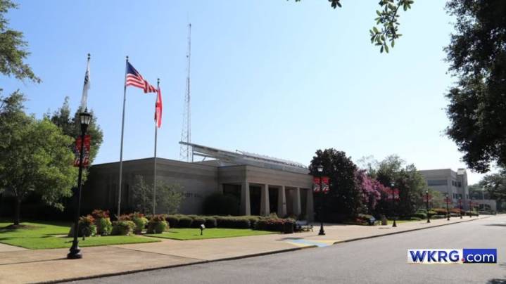 Foley adjusts office hours for Veterans Day