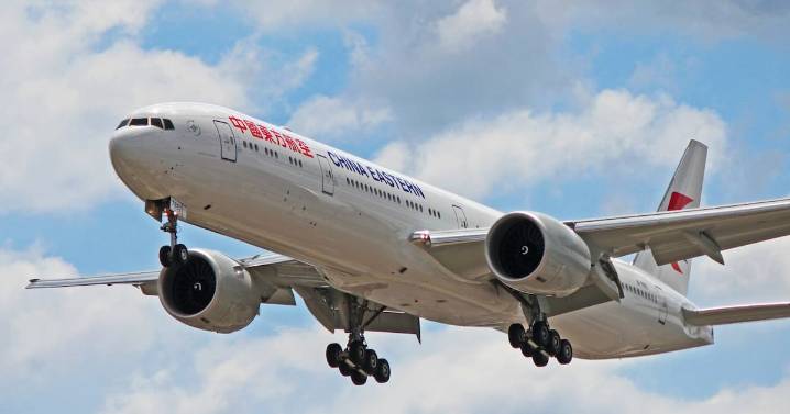 Autorizan a una aerolínea china a operar en el país: hará el vuelo más largo del mundo