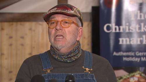 Chicago Christkindlmarket 2025 organizers, vendors speak out on issues due to new capacity limits at Daley Plaza