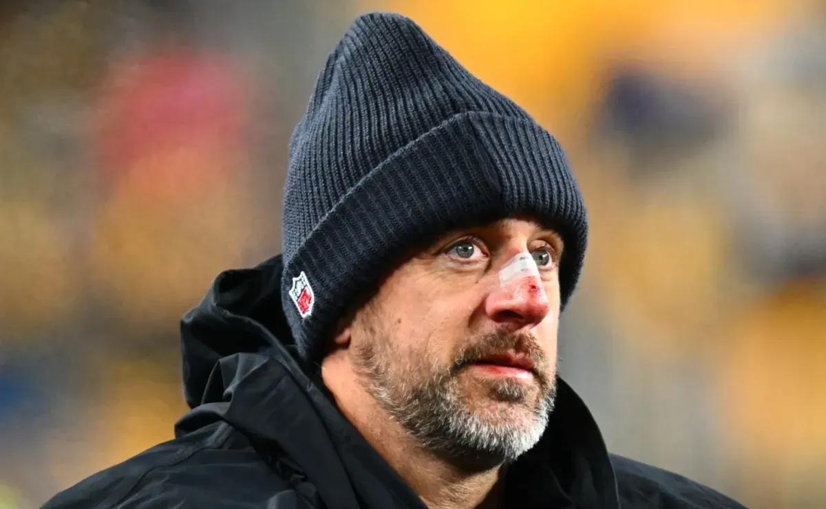 Video: Aaron Rodgers takes brutal hit by Joey Bosa as Bills force fumble for TD vs Steelers