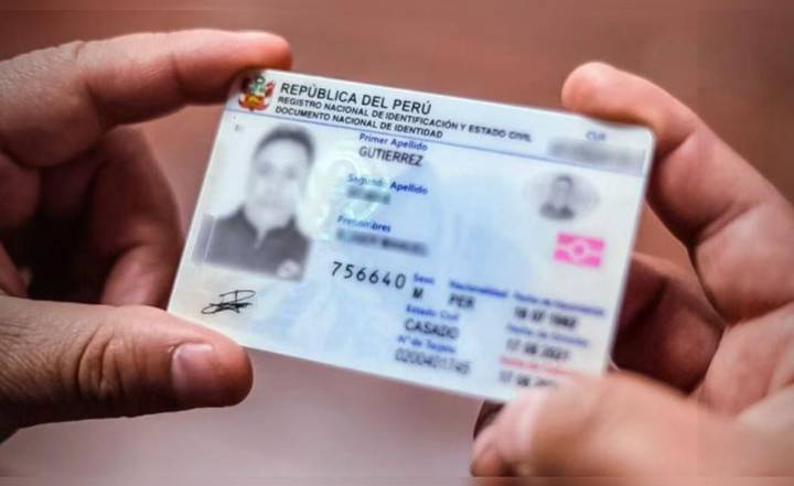 Peruanos ya pueden renovar el DNI azul caduco por el electrónico sin ir a una agencia del Reniec: conoce cómo realizar el trámite