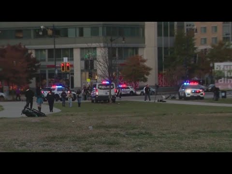 Washington DC enacts youth curfew after Navy Yard fight