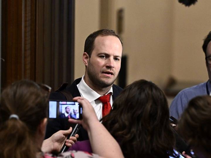 Liberal MPs downplay caucus divisions over energy deal with Alberta