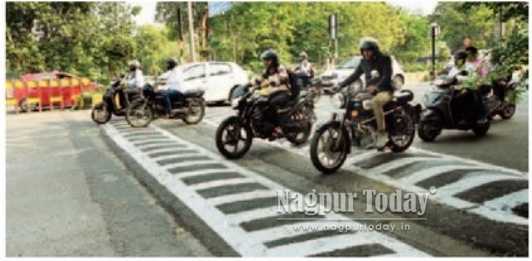 Public fury forces PWD to demolish hazardous speed breakers on Sitabuldi Flyover