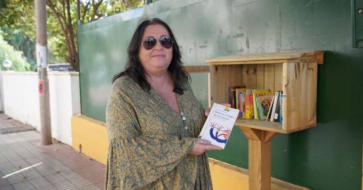 Estepona amplía la red de ‘Libros libres’ con la instalación de casetas en los 13 colegios de la ciudad