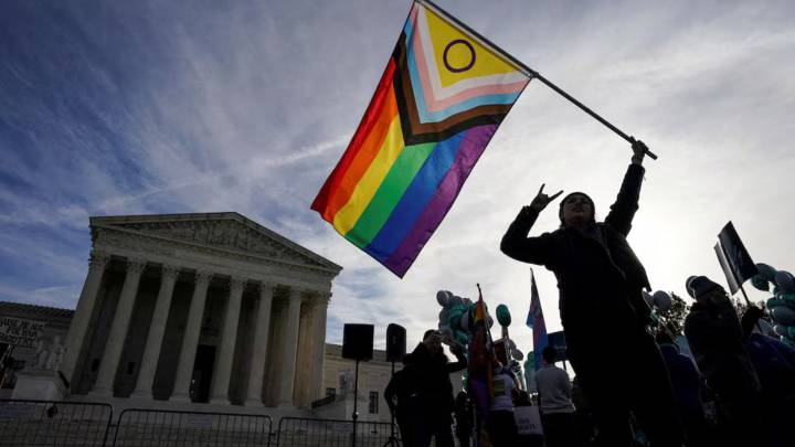 US Supreme Court rejects call to overturn legalisation of same
