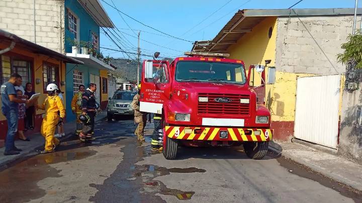 Fuego causa daños en vivienda del Infonavit Arboledas, en Córdoba