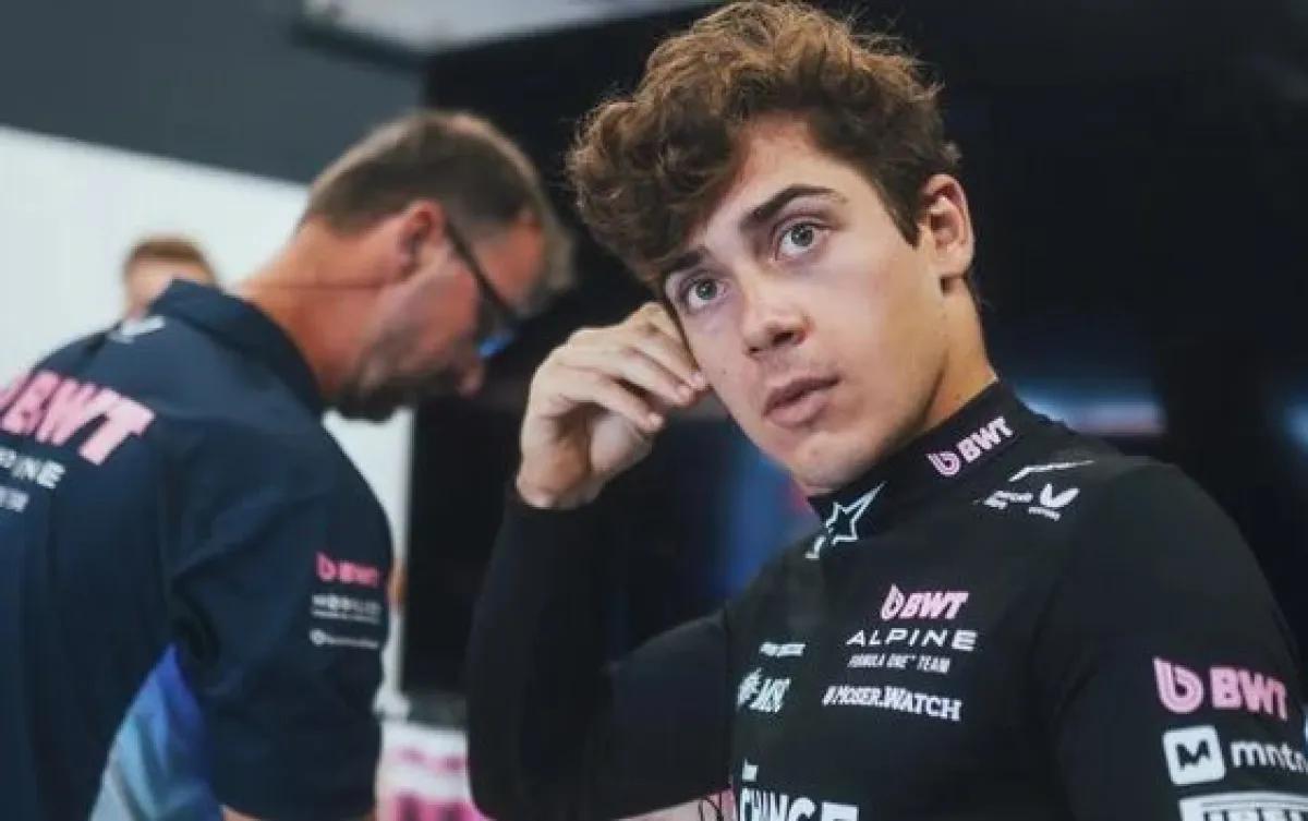 Colapinto llegó de sorpresa a la sede de Alpine y tuvo un gesto de agradecimiento con los trabajadores