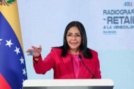 Delcy Rodríguez descarta dolarización de la economía: Seguimos en la defensa del bolívar