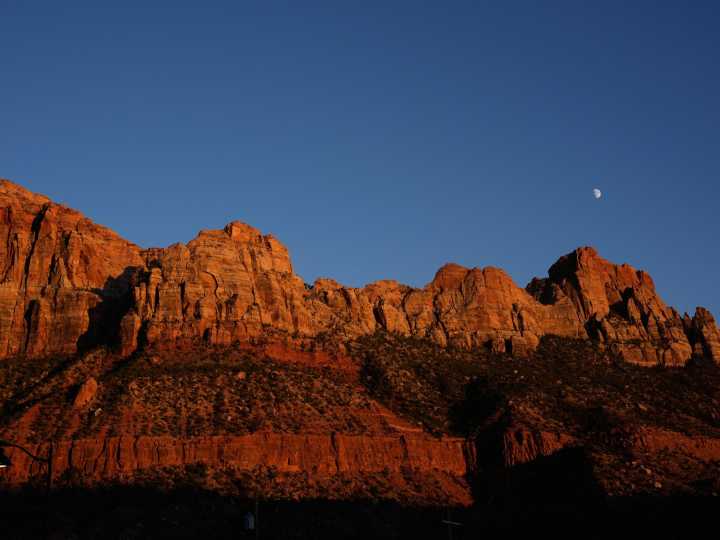 US will charge non-residents $100 to visit its most popular national parks