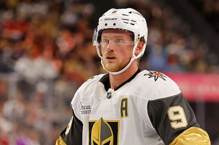 Eichel scores twice as Golden Knights beat Mammoth 4