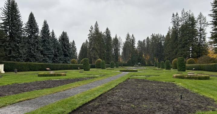 Friends of Manito pulls the plug on holiday lights due to cost, volunteer shortage