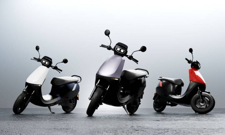 Ola Electric posts Rs 418 crore net profit loss in Q2, revenue slips 43 pc