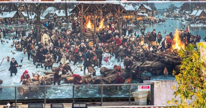 Bizarre mural ripped down after dozens of shoppers complained about it