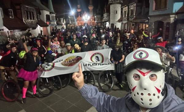 En fotos | La Plata se vistió "de terror" para celebrar Halloween