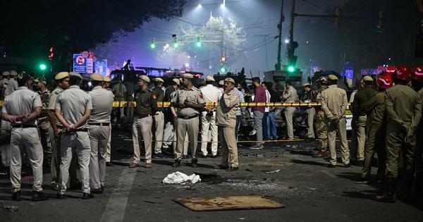 Delhi: Eight killed after explosion in car near Red Fort