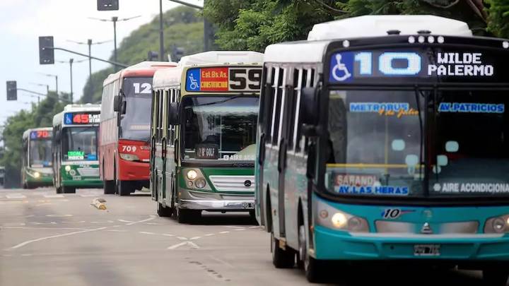 Tensión en el transporte: líneas de colectivos de la región en riesgo de paro