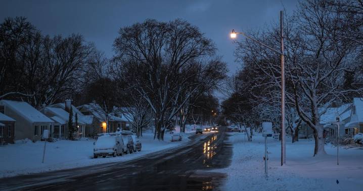 Snow likely south of Twin Cities Monday night