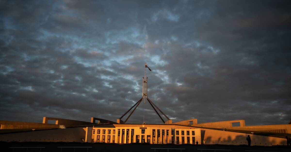 Government struggles to reduce public service outsourcing costs