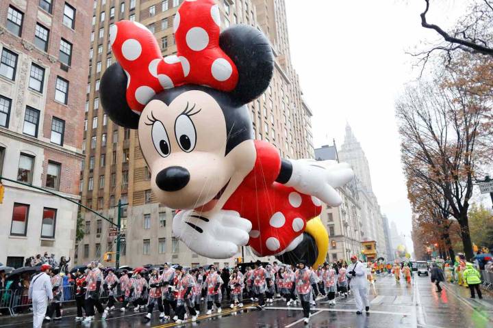 12 Shocking Facts About the Macy’s Thanksgiving Day Parade Balloons