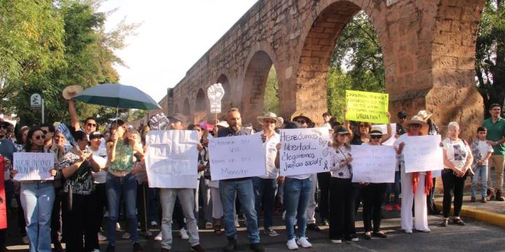 Realizan marcha en Morelia, Michoacán por el asesinato de Carlos Manzo, gobernador de Uruapan