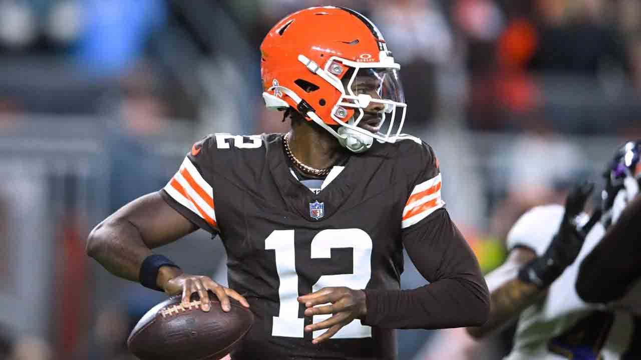 Browns QB Shedeur Sanders makes debut after Dillon Gabriel exits