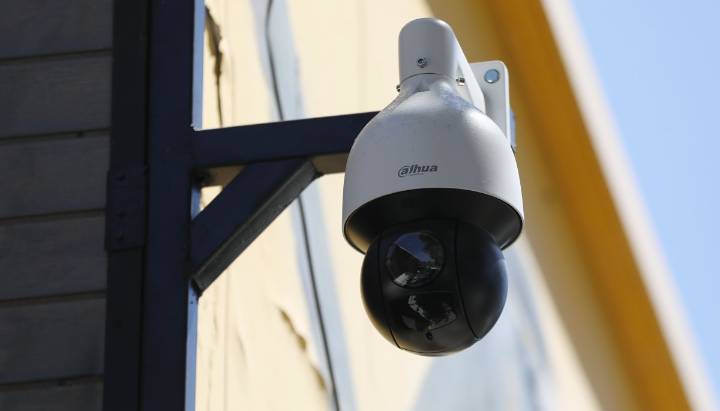 ¿Revés en licitación de cámaras en Viña? Pese a demanda de impugnación, Municipio asegura que el sistema "avanza sin contratiempos"