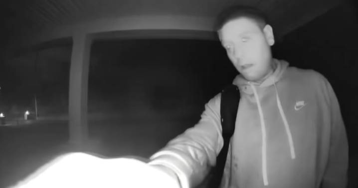 Man charged after trying to lure children to open door by claiming parents were hurt