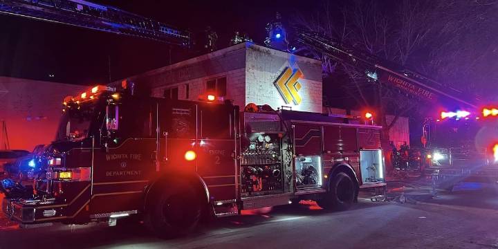 1 dead following building fire in central Wichita
