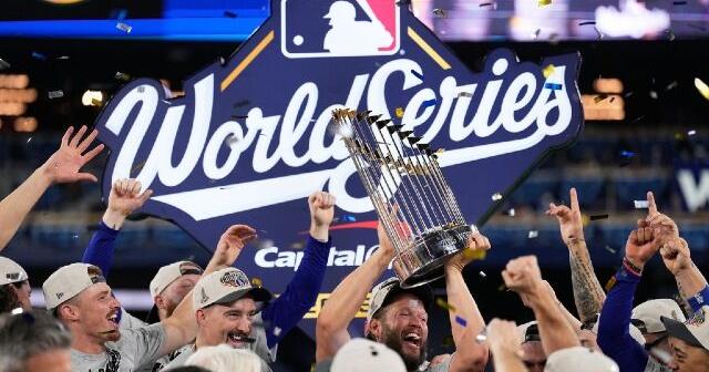 Smith's homer in 11th lifts Dodgers over Blue Jays 5-4 to become first repeat champion in 25 years