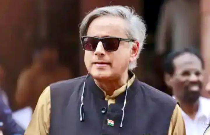 Tharoor Appreciates Modi Yet Again; Adds To Discomfort In Congress Ranks