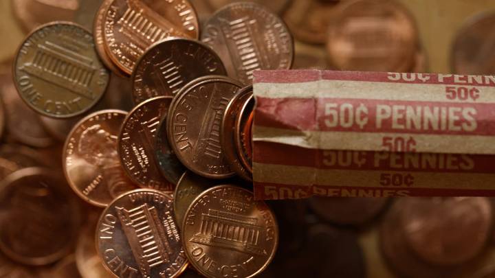 Paying in cash? Why retailers are asking for exact change