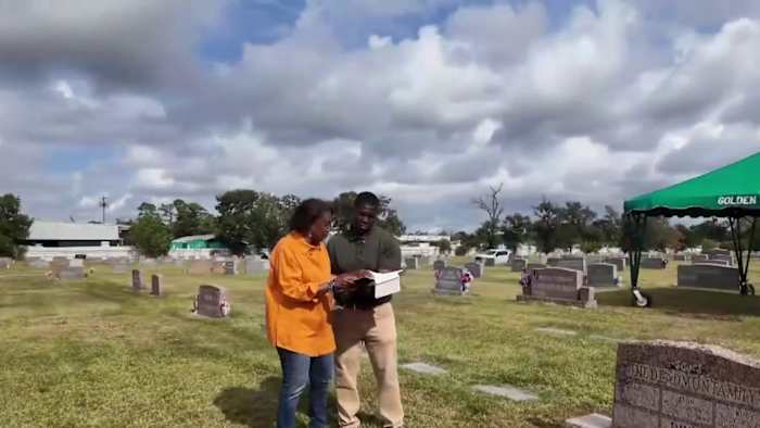 Houston woman questions whether loved ones are buried in the right plots after headstone error