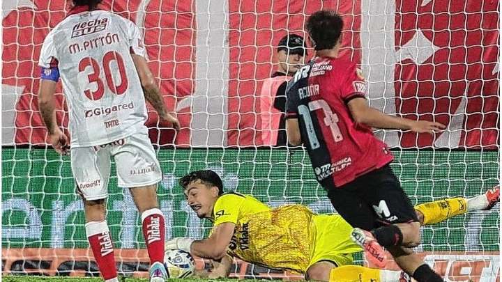 Tagliamonte, clave en Unión: "Fue una buena noche, estuvimos concentrados y fuimos efectivos"