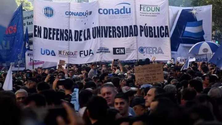 Las universidades públicas convocan a un paro por 72 horas