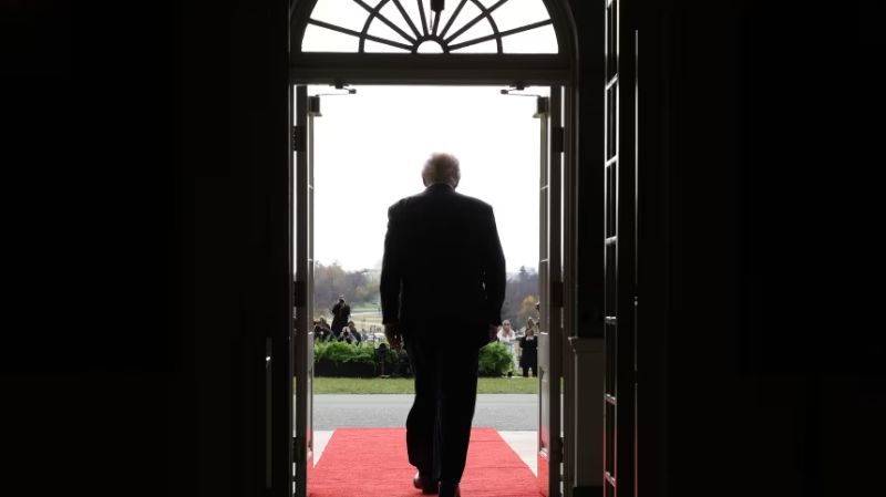 Por qué Trump cambió de opinión sobre los archivos Epstein en medio de sospechas sobre los motivos de su publicación