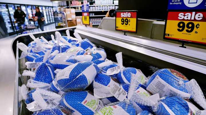Cost of Thanksgiving dinner decreases in 2025. An Illinois breakdown
