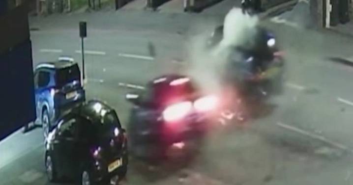 Shocking police video of fatal Sparkhill crash as detectives hunt pair who fled