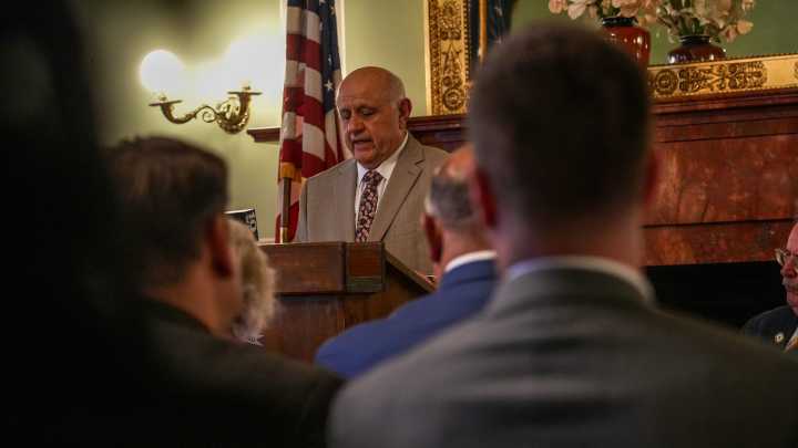 Top Senate Dems say they're not behind colleagues' primary challenges