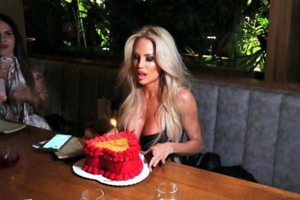 Luciana Salazar cumplió 45 años y decidió hacerle un sensual regalo a sus seguidores de las redes