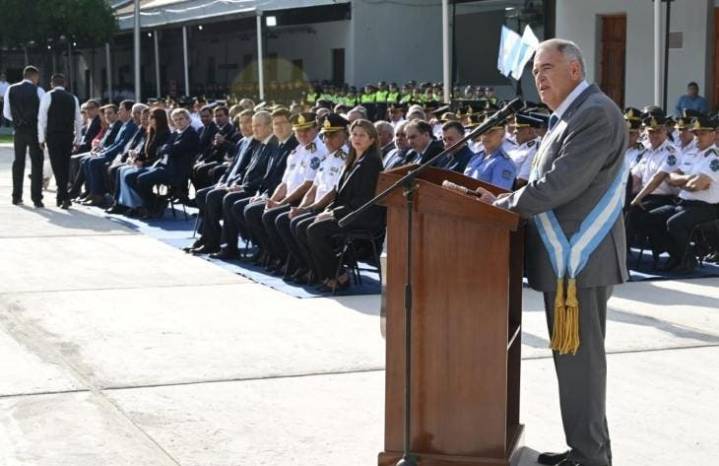"No voy a permitir que unos pocos mancillen el nombre de la Policía"