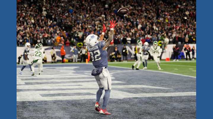 TreVeyon Henderson scores 3 TDs, Patriots beat Jets 27