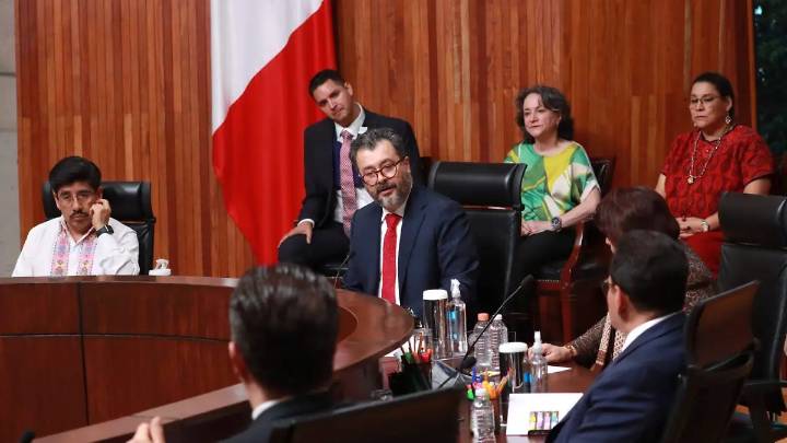 “Un Tribunal Electoral dividido no sirve a México”, advierte Gilberto Bátiz al asumir la presidencia